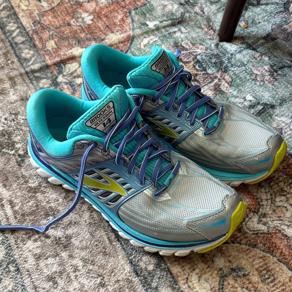 GUD Brooks Carpe Runem Glycerin 14 Women's Running Shoes
